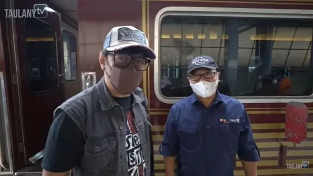 Rombongan Andre Taulany Naik Kereta Wisata Mewah