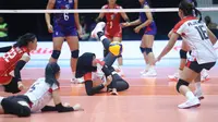 Timnas Voli Putri Indonesia U-21 menghadapi Thailand pada perebutan posisi 6-9 Kejuaraan Dunia Voli Putri U-21 2025di GOR Pancasila, Surabaya, Jumat (15/8/2025) malam. (PBVSI)