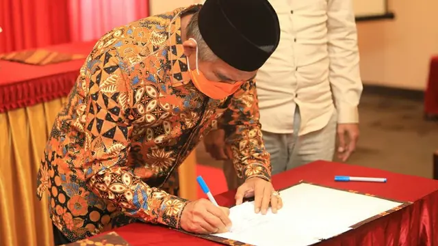 Wali Kota Tarakan dr. H. Khairul, M. Kes