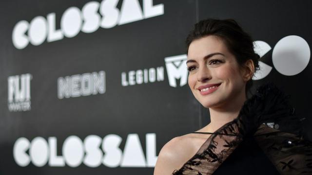 [Bintang] Anne Hathaway