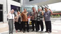 Dukung Pendidikan Kejuruan, KTB Donasikan Fuso Canter Euro 4 ke SMK Negeri 1 Jakarta