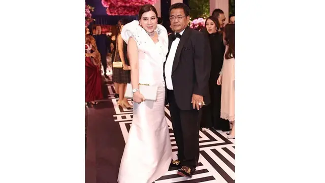6 Momen Nurbaeny Bareng Hotman Paris, Setia 17 Tahun Jadi Asisten Pribadi