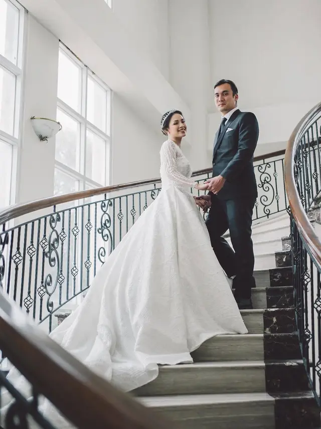 6 Outfit Couple Rendy Kjaernett dan Lady Nayoan, Tampil Gaya Bareng Pasangan