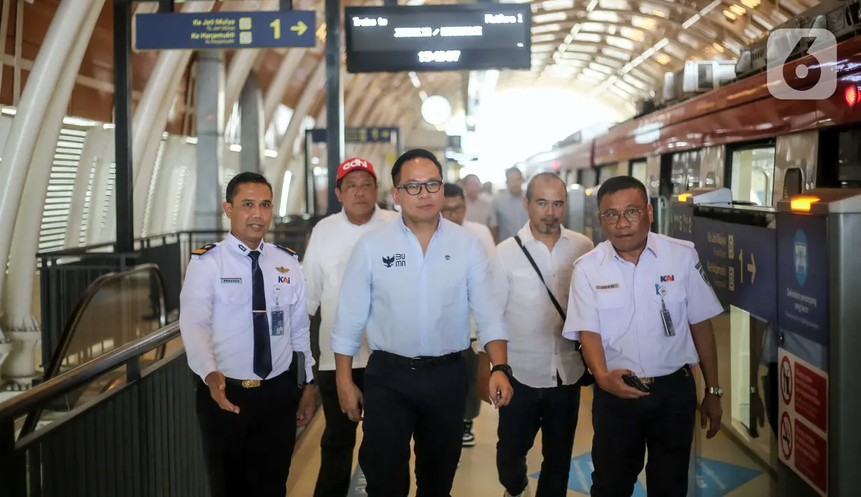 Kartika Wirjoatmodjo menuturkan salah satu nilai tambah dari LRT Jabodebek adalah integrasi antarmoda transportasi yang optimal. (Liputan6.com/Faizal Fanani)