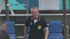 Berita video momen gol spektakuler pemain Laos, Phouttasay Khochalern, saat menghadapi Palestina pada cabang sepak bola putra Asian Games 2018.