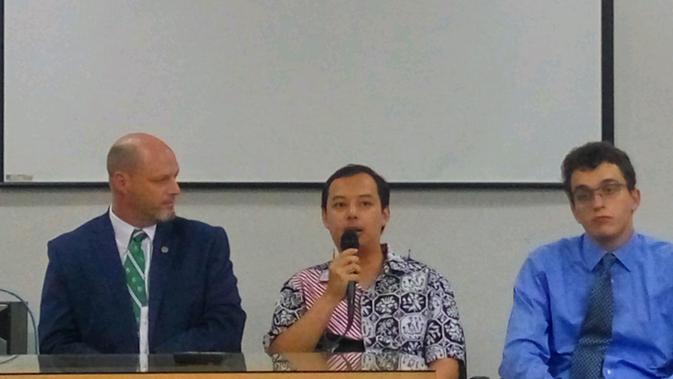 Dionisius Agung Sulistyo merupakan alumni UGM dengan autisme yang saat ini bekerja di I'm Star Bintaro (Liputan6.com/ Switzy Sabandar)