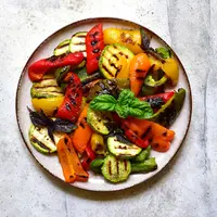 Sayur panggang/copyright shutterstock/Liliya Kandrashevich