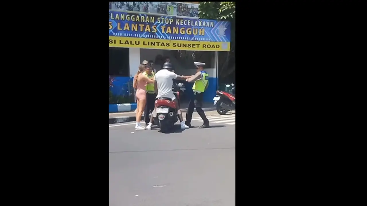 Viral Turis Asing di Bali Dorong Polisi Gara-Gara Ditilang Langgar Lalu Lintas