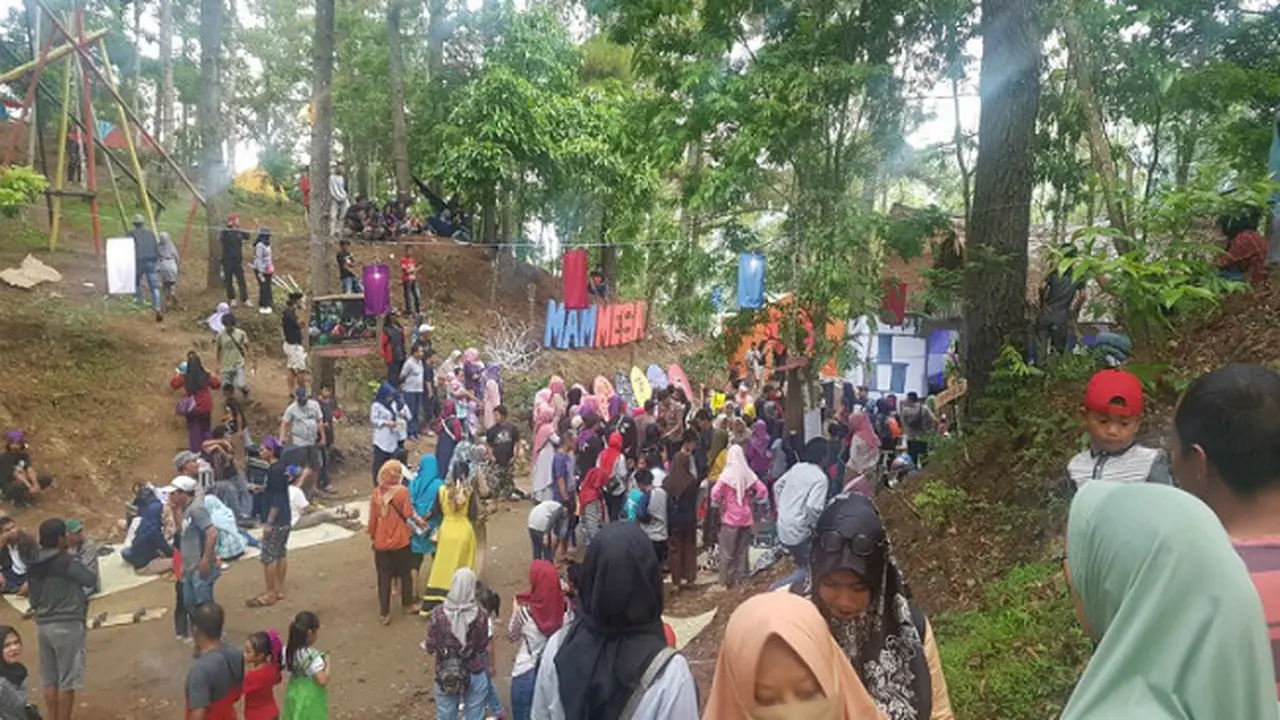 Pasar Mammesa Enrekang Unik, Gunakan Mata Uang Benggolo