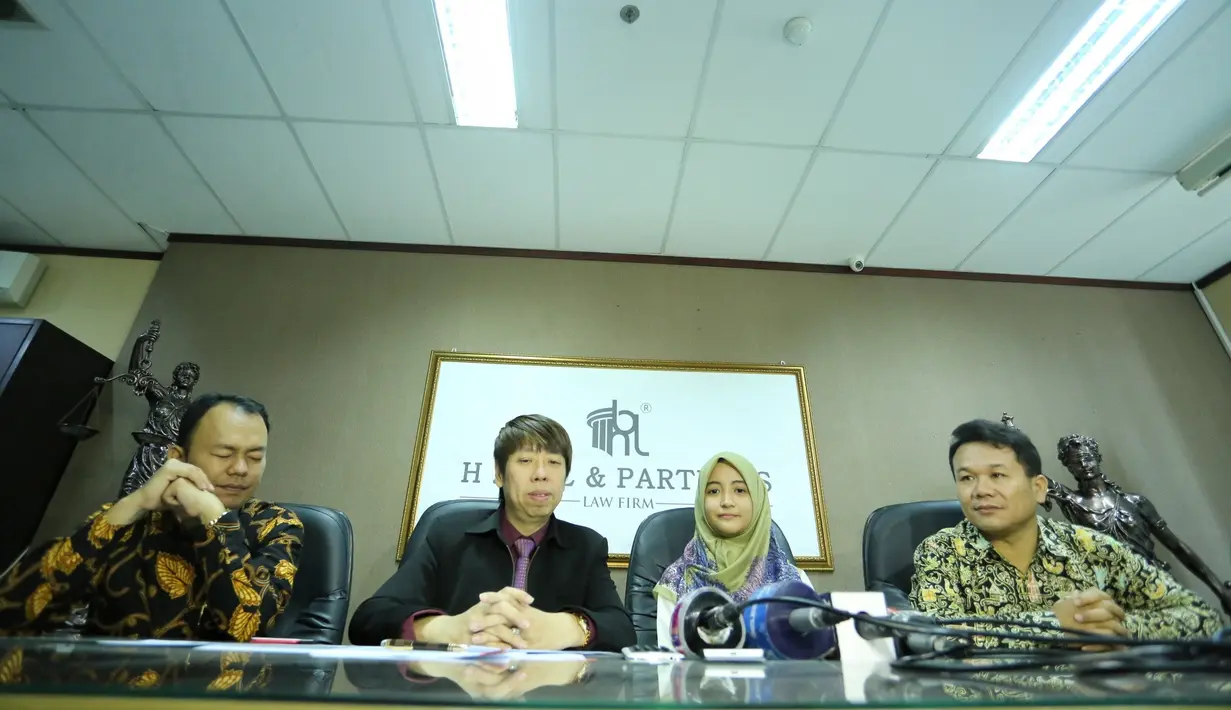 Beberapa waktu lalu Arafah mendapat tawaran sebuah mobil dengan harga yang murah yang kemudian dibelinya dari seorang wanita bernama Kima Melati. Setelah membayar lunas Rp 138 Juta, Arafah tak kunjung menerima BPKB. (Adrian Putra/Bintang.com)