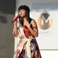 Yura Yunita saat tampil di Meikarta Music Festival. (Deki Prayoga/Bintang.com)