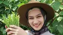 Selain itu, Melody juga menyampaikan sebuah keterangan pada media sosial Instagramnya bahwa Melody sangat menyukai buncis. Ia pun kerap memasak tumis buncis daging sapi yang ia hidangkan untuk suaminya. (Liputan6.com/IG/@melodylaksani92)