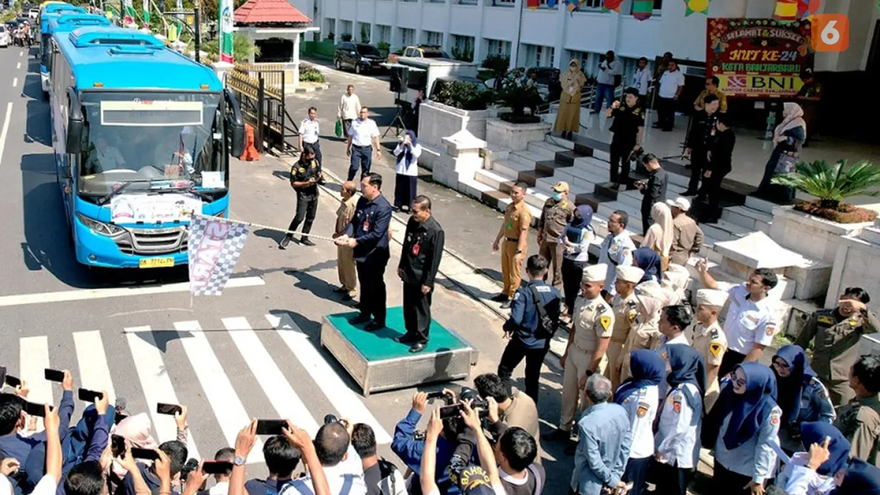 Lima Armada Mudik Gratis Wali Kota Banjarbaru
