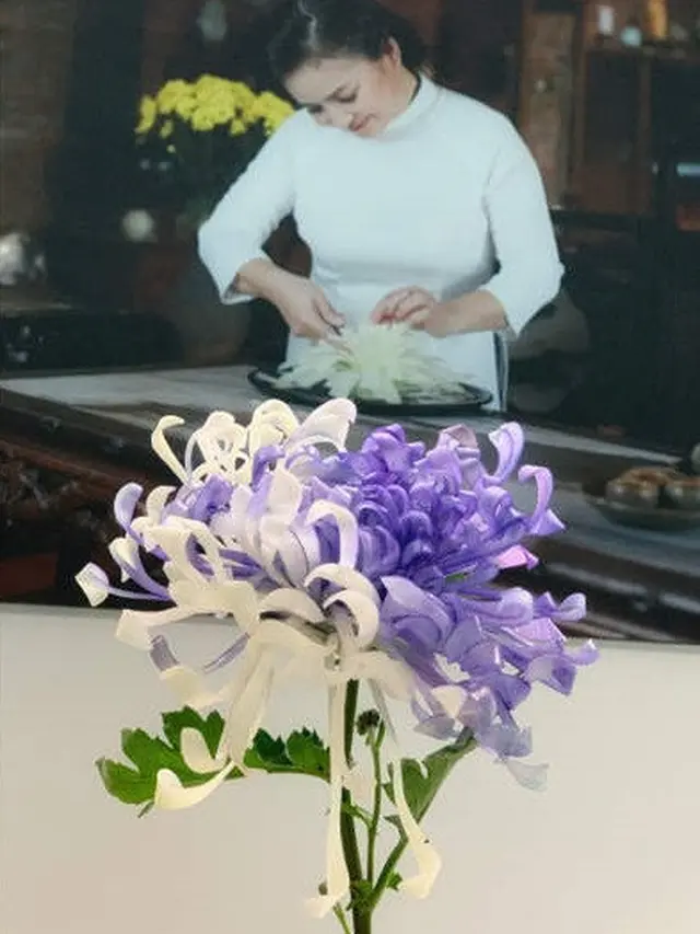 Seni Ukir Bunga dari Buah Pepaya
