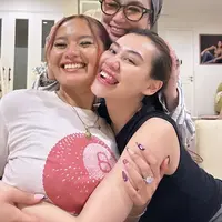 Zahwa Massaid Akhirnya Pulang Ke Indonesia. [@thariqhalilintar]