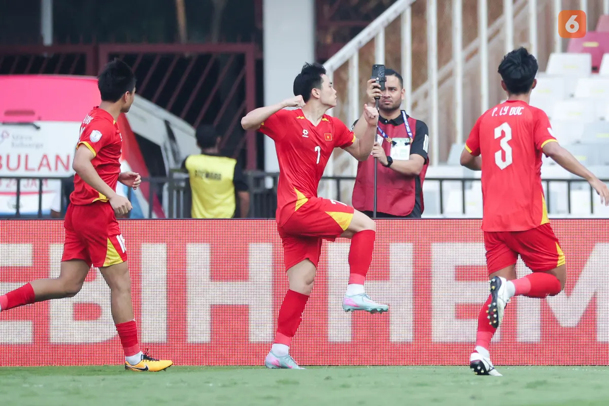 Foto: Jinakkan Filipina, Timnas Vietnam U-23 Kunci Satu Tempat di Final Piala AFF U-23 2025