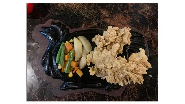 6 Potret Steak Tak Sesuai Ekspektasi Ini Bikin Elus Dada, Plating Enggak Menarik