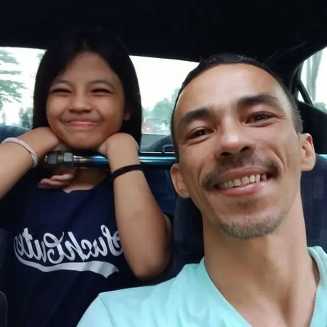 6 Potret Attila Syach Bersama Anaknya, Buah Hati Diculik Saat di Kolam Renang