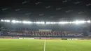Koreografi bobotoh Persib saat bertanding melawan Sriwijaya FC dalam laga Torabika Soccer Championship 2016 di Stadion Si Jalak Harupat, Bandung, Sabtu (30/4/2016). (Bola.com/Vitalis Yogi Trisna)