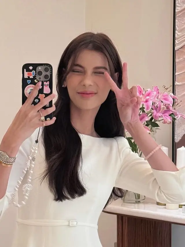 Sabrina Chairunnisa saat Hadir Fan Meeting Kim Soo Hyun.