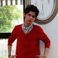 Dalam video klip terbaru The Freaks, Aliando bersama artis muda berbakat lainnya yaitu Nikita Willy, Calvin Jeremy, dan Teuku Rasya akan menyajikan suguhan menarik. (Deki Prayoga/Bintang.com)