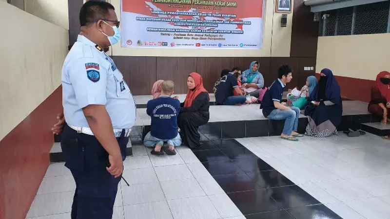 Kunungan tatap muka narapidana dengan keluarga di Lapas Teluk Kuantan Kabupaten Kuansing.