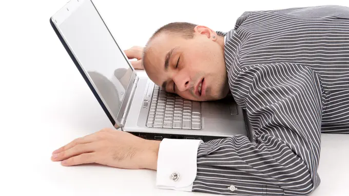 Begini Caranya Menggunakan Laptop Kalau Kamu Lagi Malas