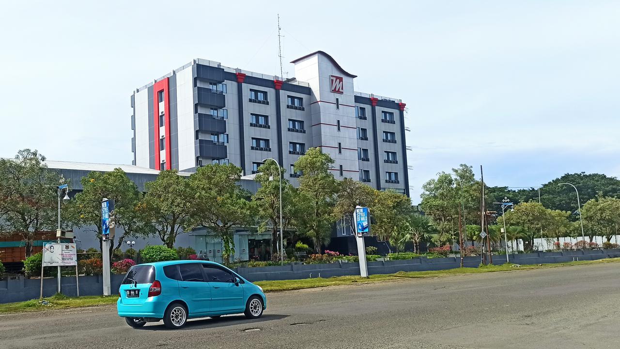 Grand Maleo Hotel
