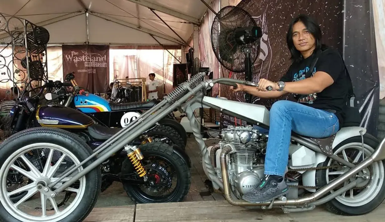 Hobi otomotifnya ini terlihat dari beberapa postingan yang ada di instagram miliknya. (Liputan6.com/IG/agunghercules88)