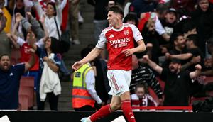 Kontribusi besar Gyökeres juga menjaga asa The Gunners dalam perburuan gelar. Arsenal kini memimpin persaingan di papan atas klasemen dengan keunggulan enam poin atas rival terdekat, Manchester City, yang masih menyisakan dua pertandingan. (AFP/Ben Stansall)