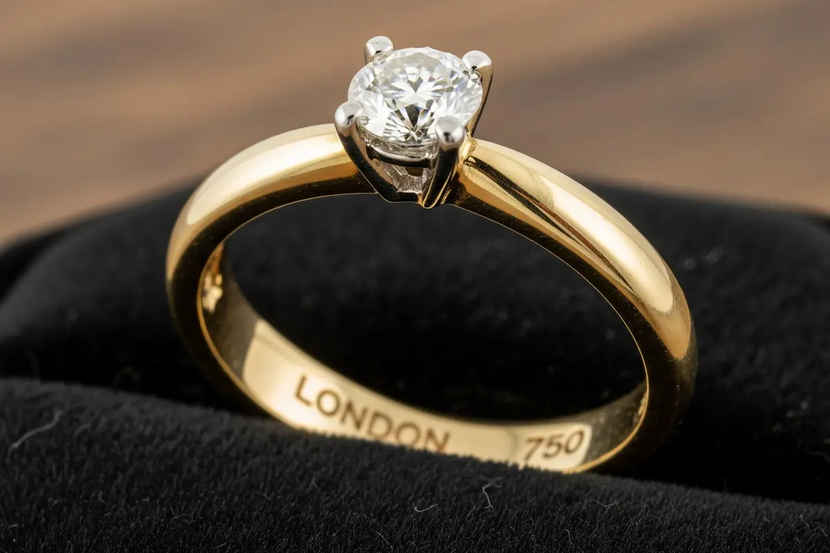 Model Cincin Nikah Emas London yang Memukau