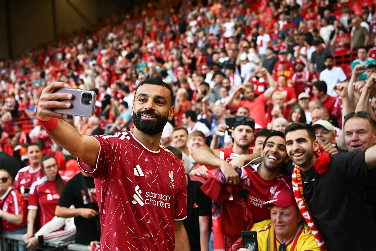 Foto: Anfiled Berselimut Haru, Mohamed Salah Mainkan Laga Terakhir Bersama Liverpool