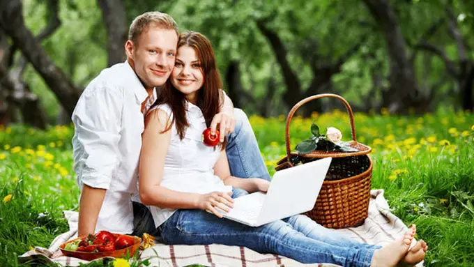 (c) shutterstock