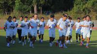 Latihan Timnas Indonesia U-22 Jelang laga kontra Filipina di Grup C SEA Games 2025. (Bola.com/Bagaskara Lazuardi)