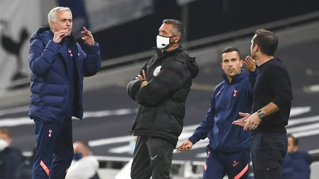 Melihat Keributan Antara Guru dan Murid pada Duel Tottenham Hotspur Vs Chelsea di Piala Liga Inggris