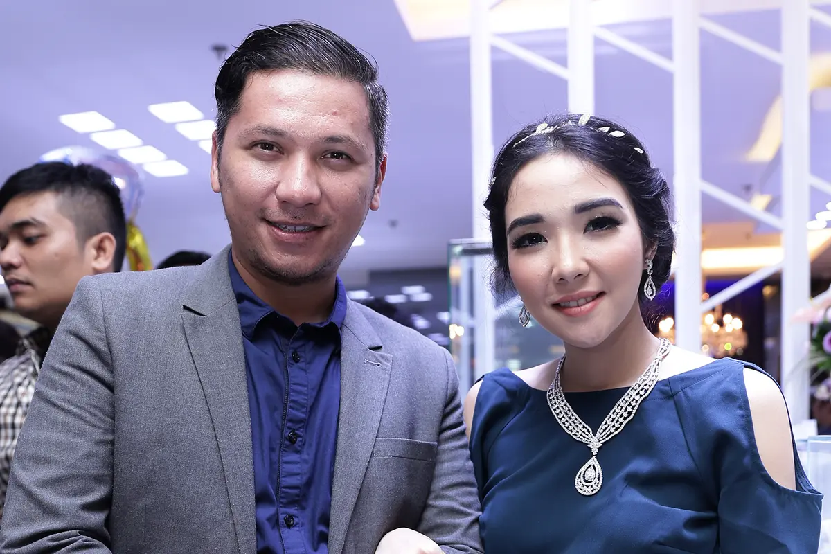 [Bintang] Gading Marten dan Gisella Anastasia