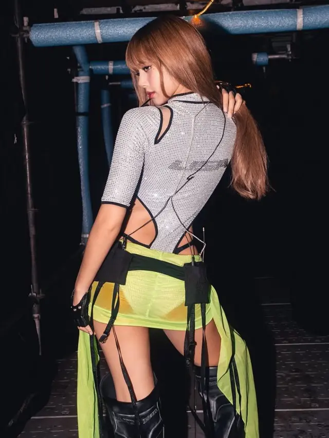 Lisa BLACKPINK di Met Gala 2025
