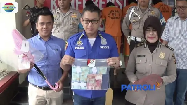 Seorang caleg daerah pilihan luar Pulau Jawa diringkus polisi lantaran terlibat aksi perampokan uang nasabah bank di Bogor, Jawa Barat.