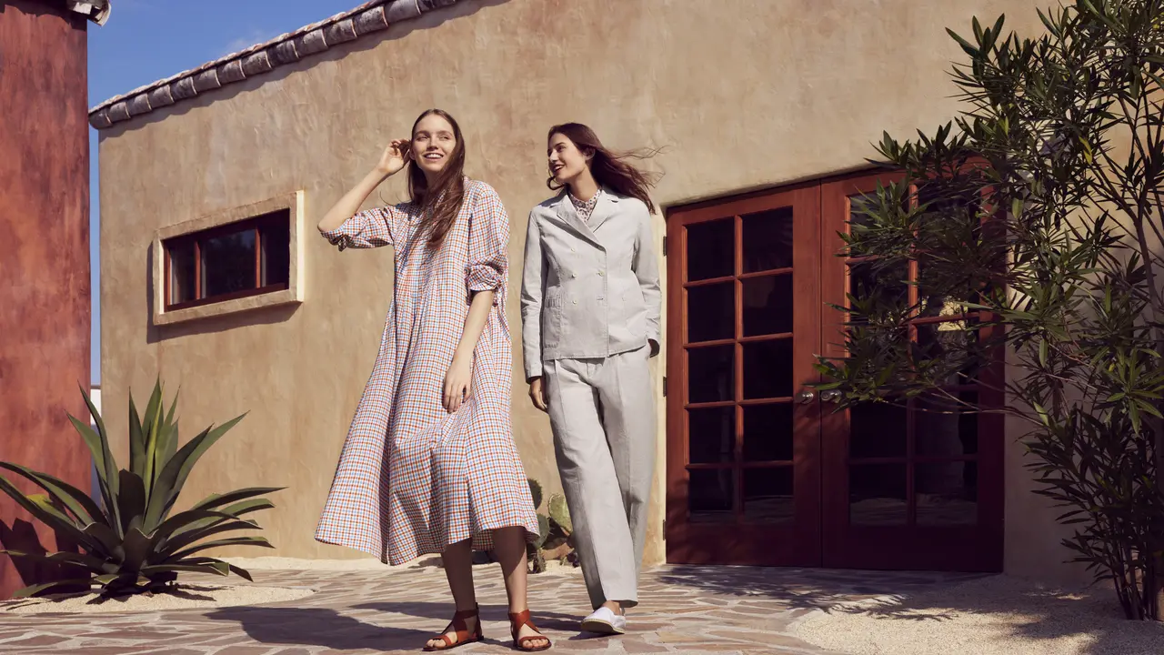 Padu Padan Gaya French Chic ala Model Asal Prancis untuk Look yang Effortless