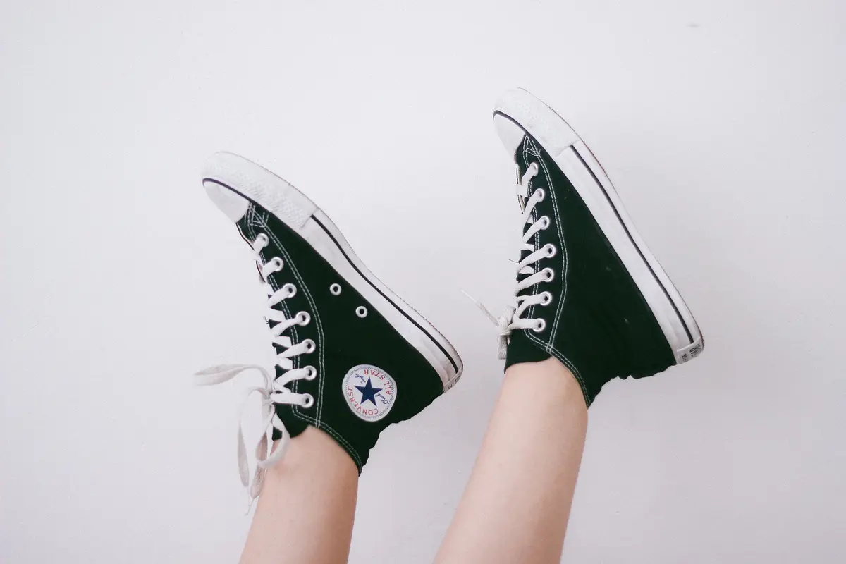 Koleksi sepatu sneakers