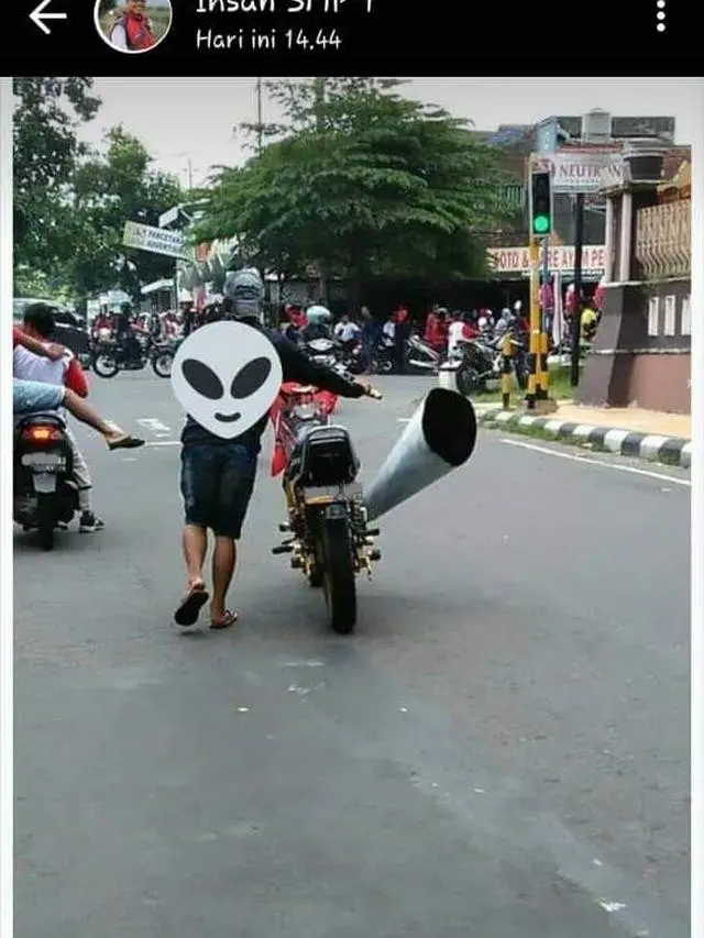 Kumpulan Potret Knalpot Berukuran Jumbo, Dijamin Bikin Sakit Telinga (ist)