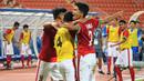 Ekspresi pemain Timnas Indonesia U-16, Amanar Abdillah (kanan) merayakan gol saat melawan Thailand U-16 pada laga grup G Piala AFC U-16 di Stadion Rajamangala, Bangkok, Senin (18/9/2017). Timnas Indonesia U-16 menang 1-0. (Bola.com/PSSI)