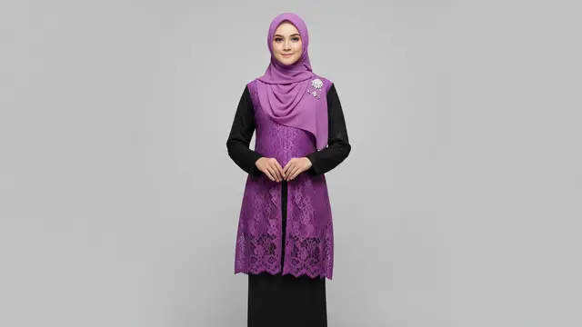 Color Block Brokat dengan Pashmina Ceruti Panjang