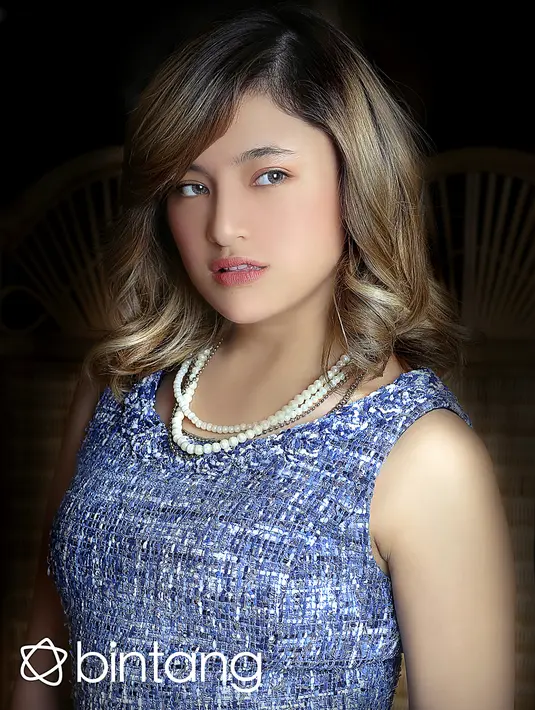 "Sienna sekarang sudah berumur tiga tahun. Dia sudah bisa menyanyi dan menari pakai koreografi sendiri, dan sudah preschool," kata perempuan kelahiran 10 Agustus 1989. (Fotografer: Andy Masela, Digital Imaging: Muhammad Iqbal Nurfajri)