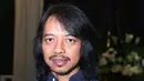 "Saya ingin nonton karena ada Arman nyanyi dan musiknya juga Tohpati yang garap, jadi banyak teman. Saya ingin dengar aransemennya Tohpati," ujar musisi 52 tahun itu. (Andy Masela/Bintang.com)