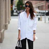 Outfit dengan kemeja putih. (via: w-wholesale.com)