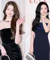 Keduanya sama-sama tampil dalam balutan strapless dress elegan yang dipadukan koleksi high jewelry mewah dari Bvlgari, menciptakan aura glamor khas red carpet. [@henyuk7 @izone___jangwonyoung].