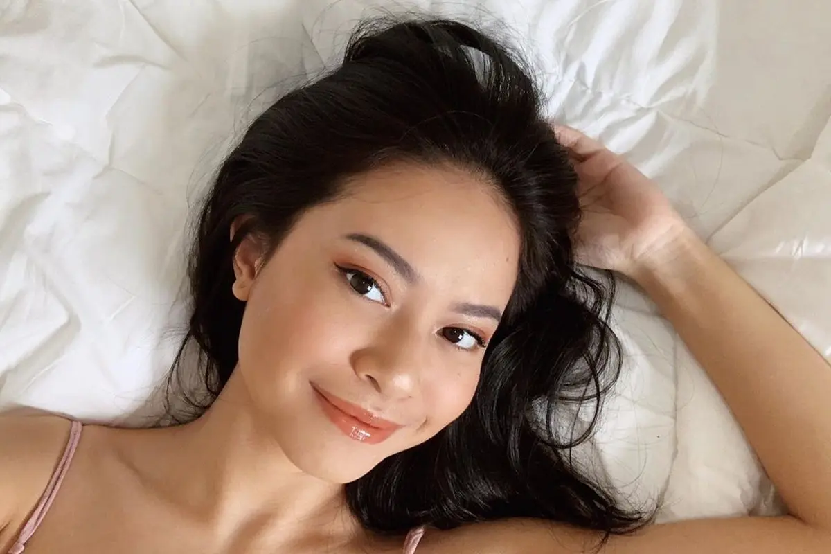 Main Film Bareng, Ini 7 Pesona Hanggini yang Disebut Kembaran Ersa Mayori