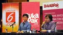 CEO Bukalapak Achmad Zaky (kanan) mengaku optimis bisnisnya akan semakin menguat pasca mendapatkan investasi dari PT.KMK Online, Jakarta, Rabu (4/1/2015). (Liputan6.com/Panji Diksana)