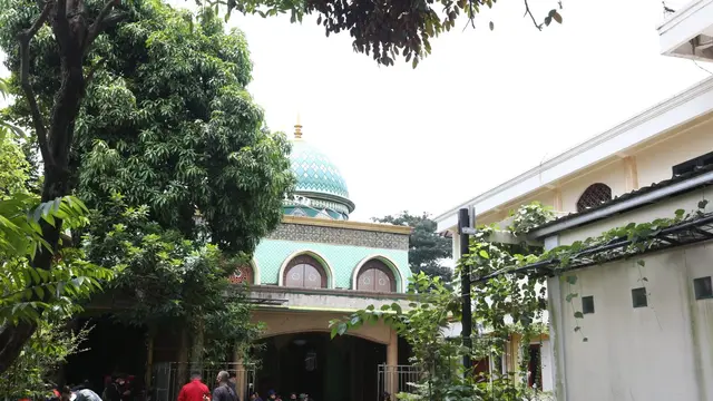 7 Potret Masjid yang Dibangun Dorce Gamalama, Jadi Tempat Dirinya Disalatkan